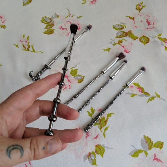Witchy Makeup Brush Set (Magic Wands) NWOT - Picture 2 of 5